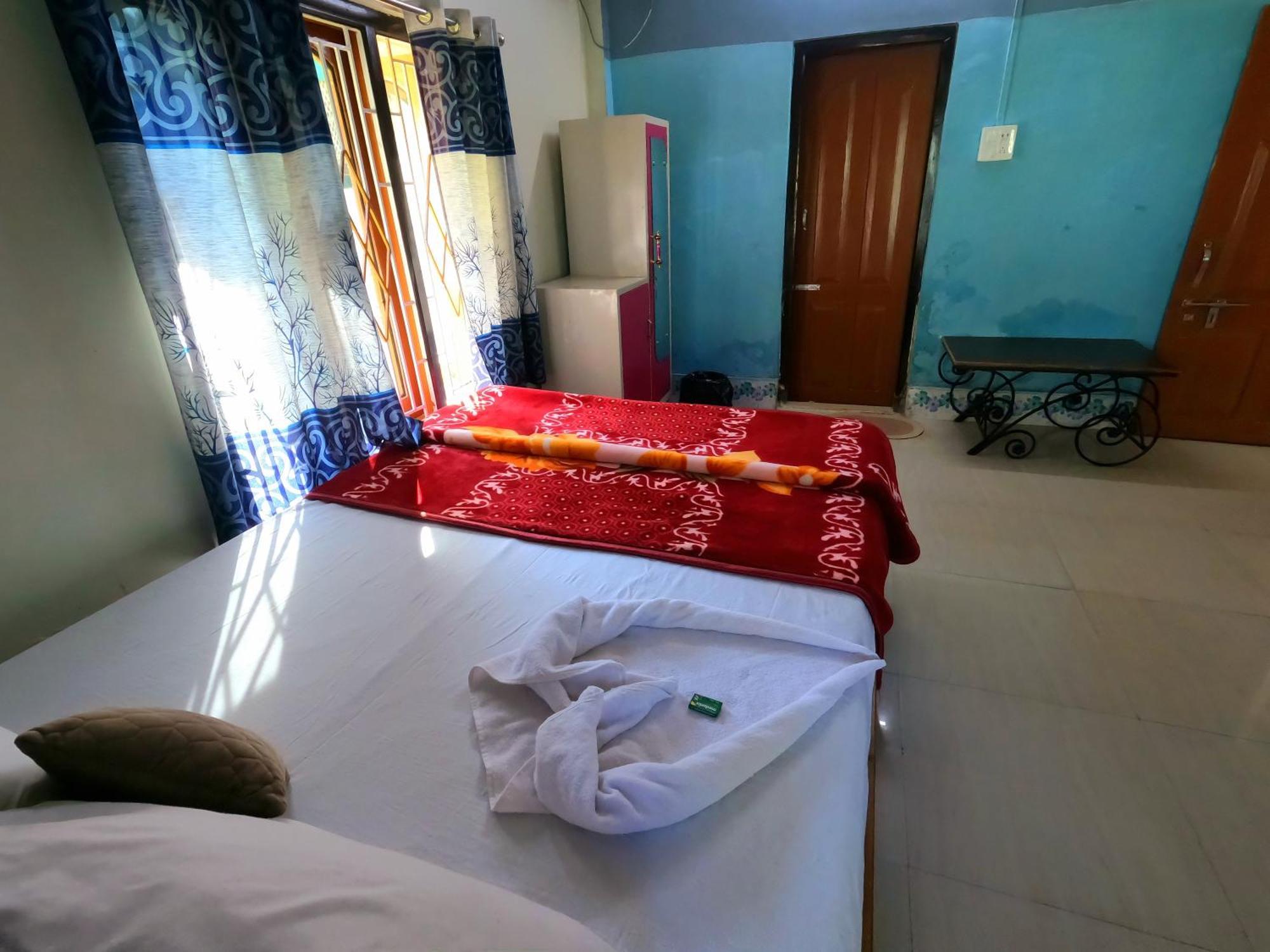 Kareng Party Camp N Homestay Казиранга Экстерьер фото