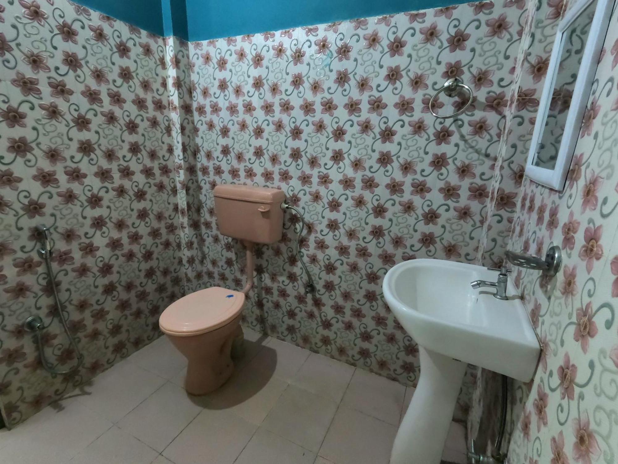 Kareng Party Camp N Homestay Казиранга Экстерьер фото