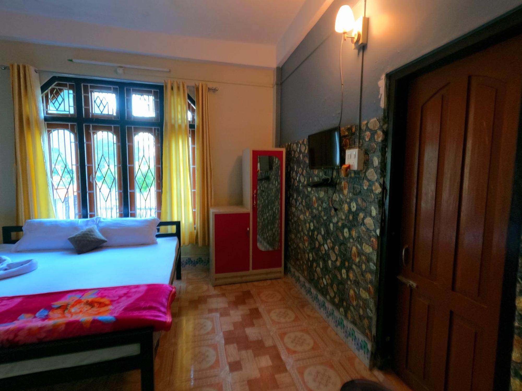 Kareng Party Camp N Homestay Казиранга Экстерьер фото