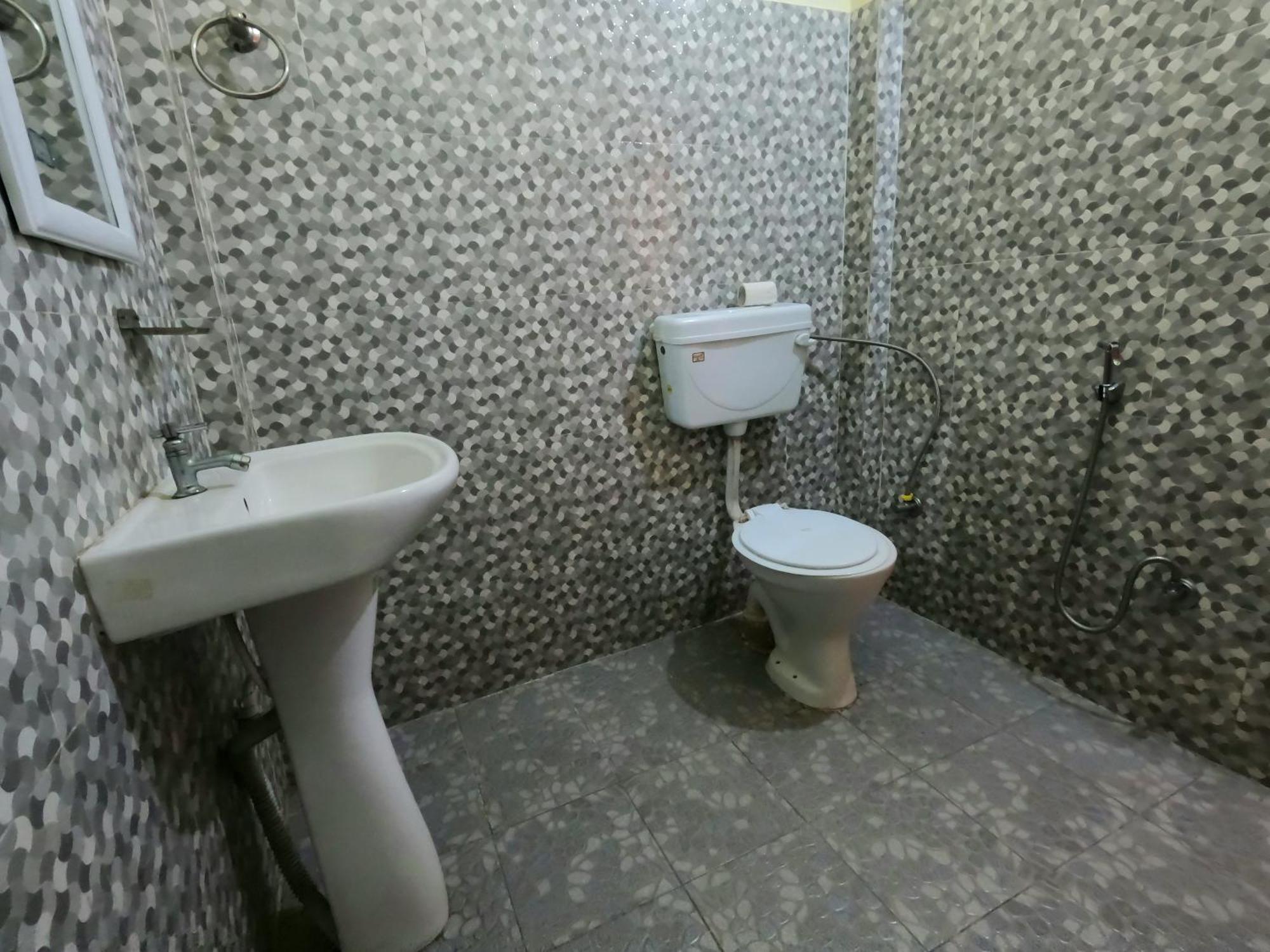 Kareng Party Camp N Homestay Казиранга Экстерьер фото