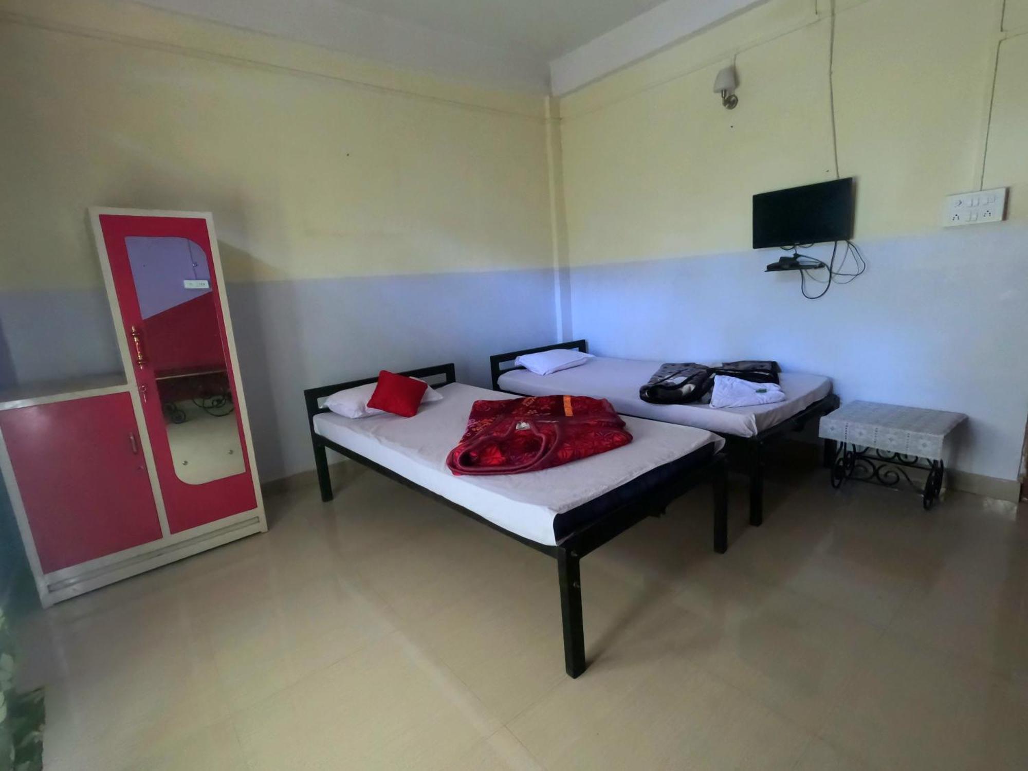 Kareng Party Camp N Homestay Казиранга Экстерьер фото