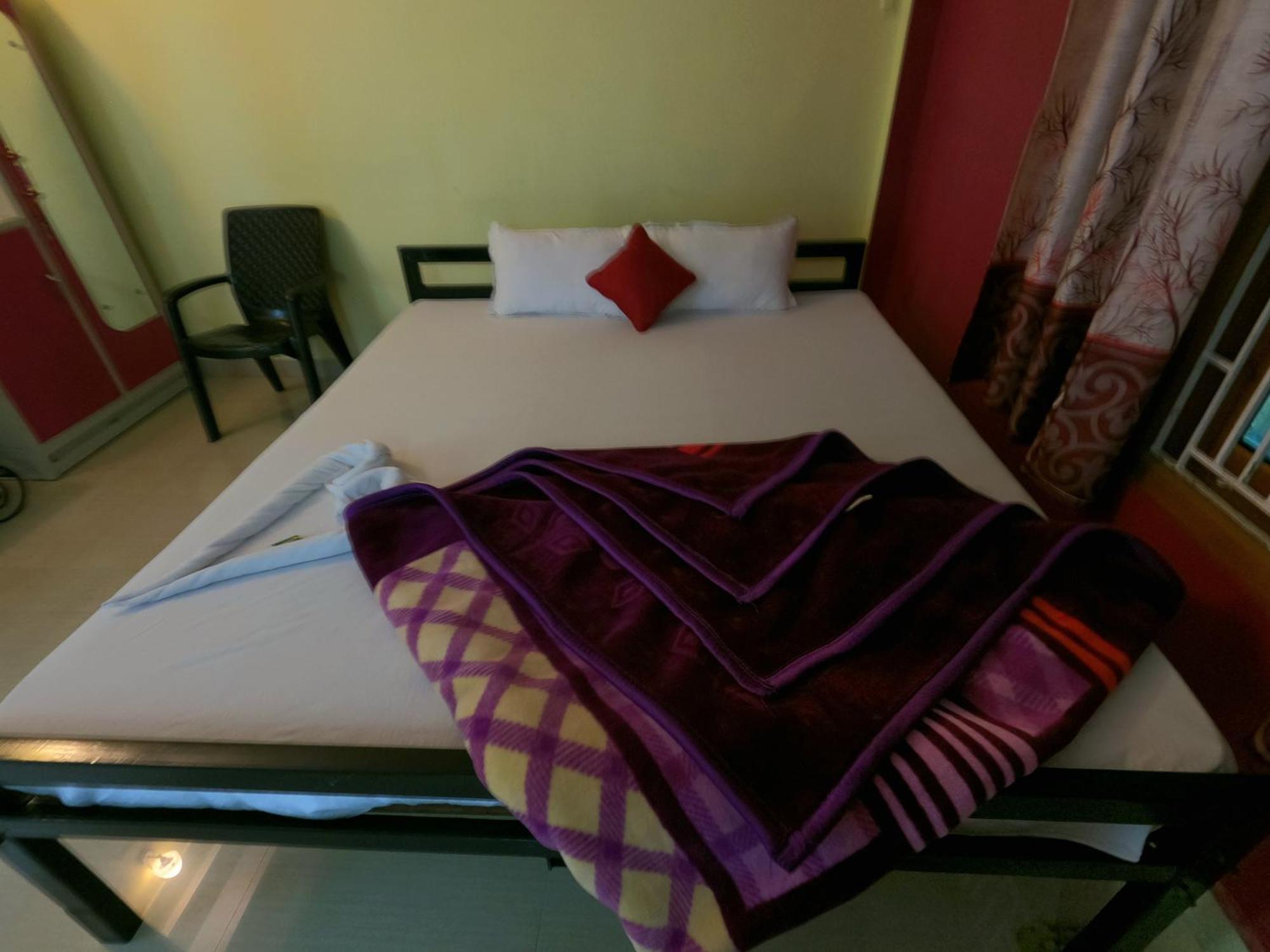 Kareng Party Camp N Homestay Казиранга Экстерьер фото