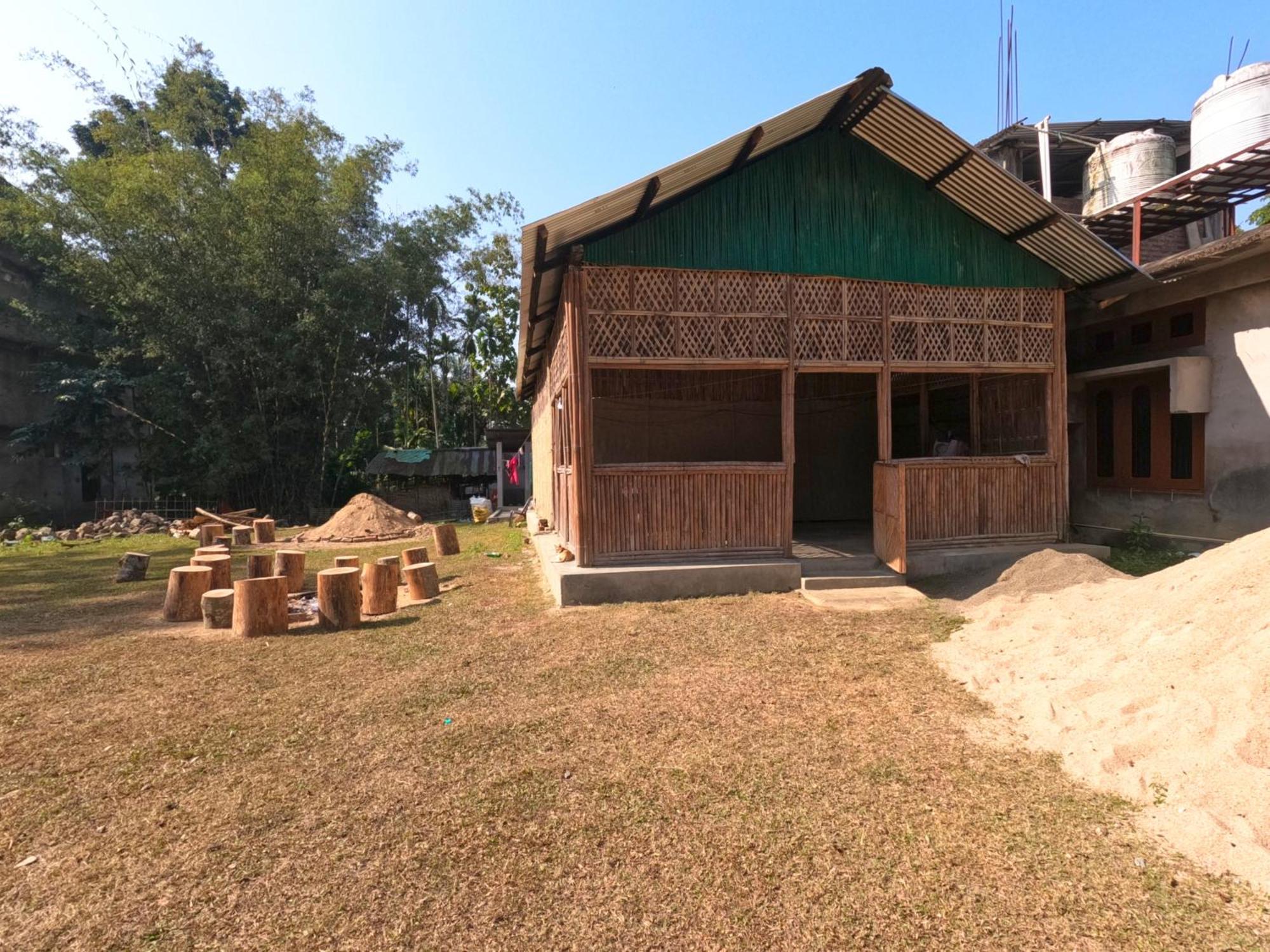 Kareng Party Camp N Homestay Казиранга Экстерьер фото